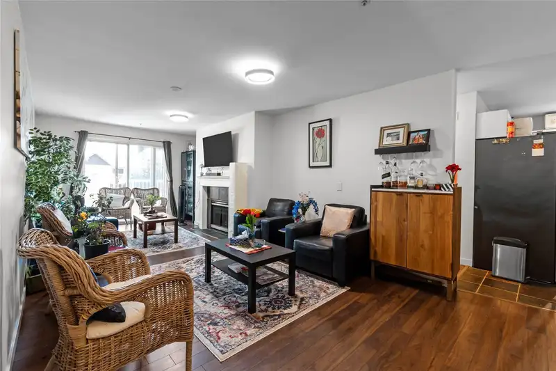 408 9626 148 STREET - photo 4 of 22