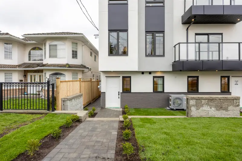 3 7353 12TH AVENUE - photo 3 of 25