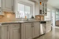 6149 175B STREET - thumbnail 11