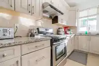 6149 175B STREET - thumbnail 14
