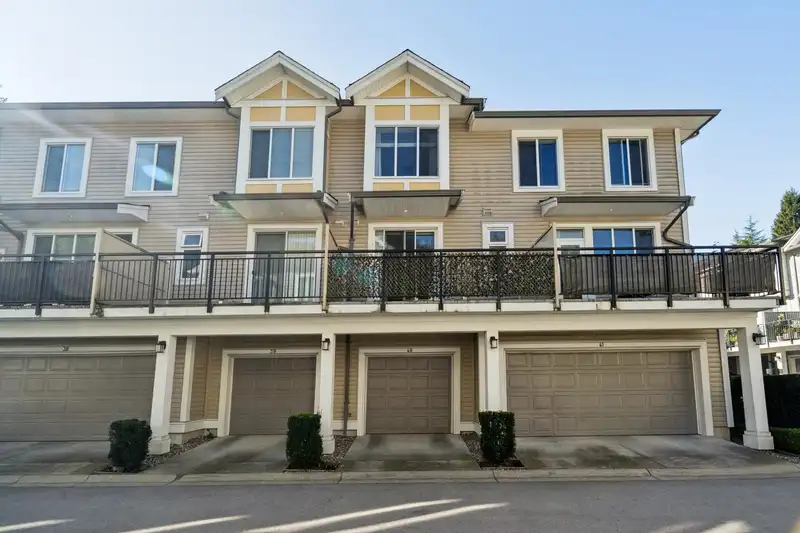 40 9718 161A STREET - photo 2 of 25