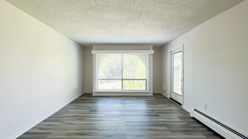 1945 WOODWAY PLACE - photo 4 of 23