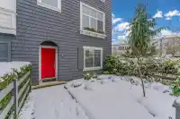 9 15340 GUILDFORD DRIVE - thumbnail 2