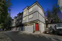 7 8137 164 STREET - thumbnail 1
