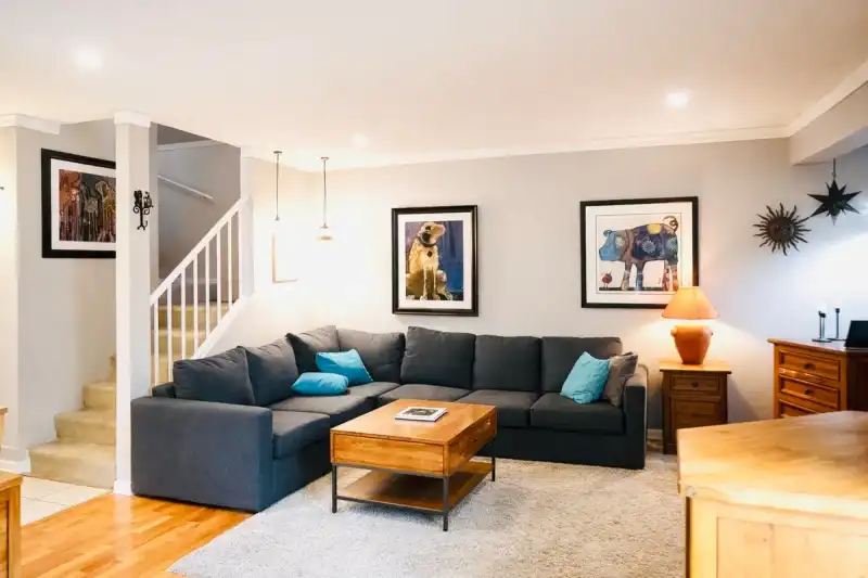 55 9955 140 STREET - photo 1 of 29