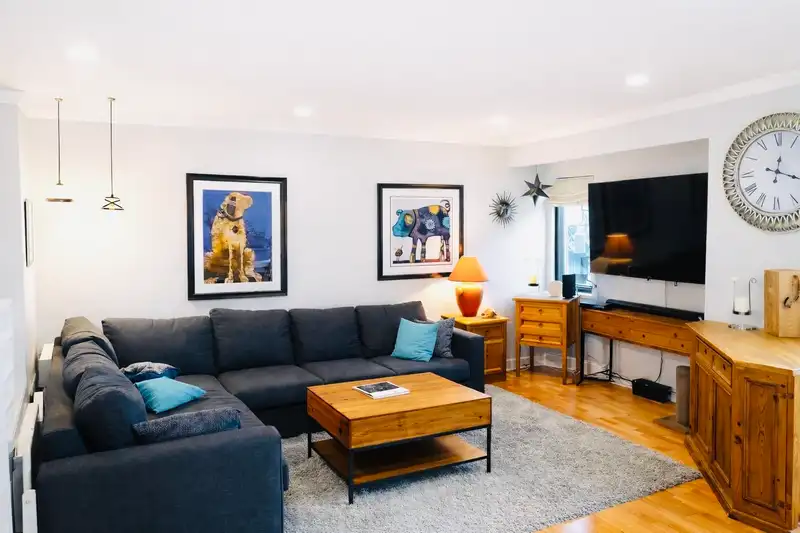 55 9955 140 STREET - photo 2 of 29