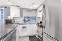 28 8220 KING GEORGE BOULEVARD - thumbnail 12