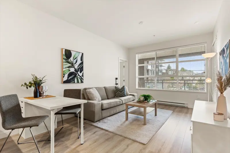 206 603 REGAN AVENUE - photo 4 of 25