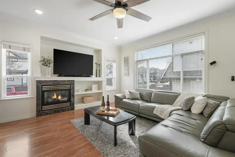 6953 192 STREET - photo 4 of 37