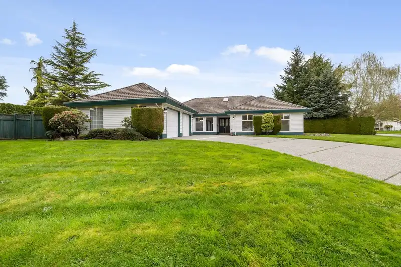 5655 E KILMORE CRESCENT - photo 2 of 36