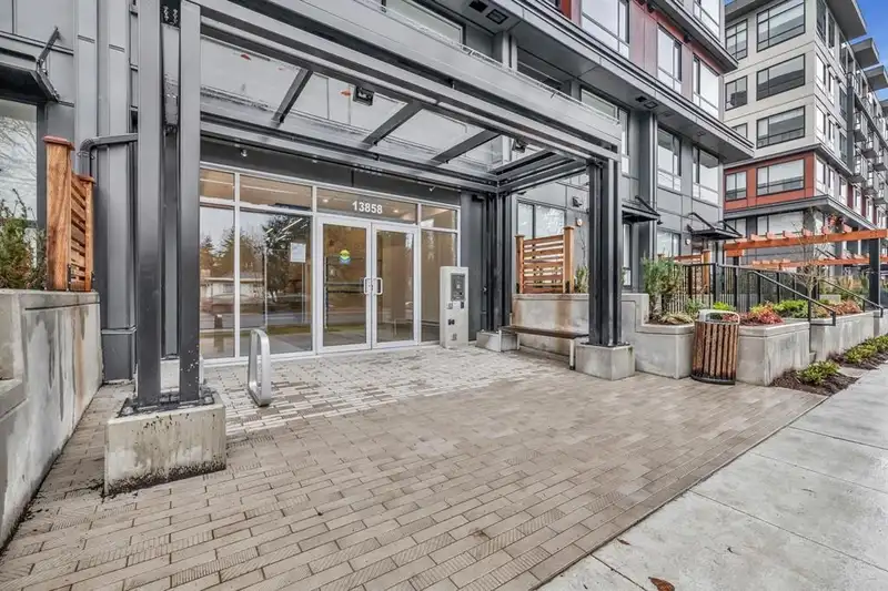 307 13858 108 AVENUE - photo 1 of 38