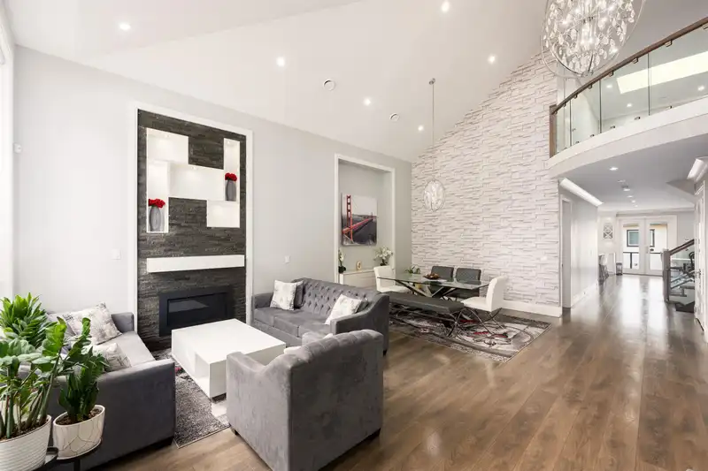 14079 77A AVENUE AVENUE - photo 4 of 32