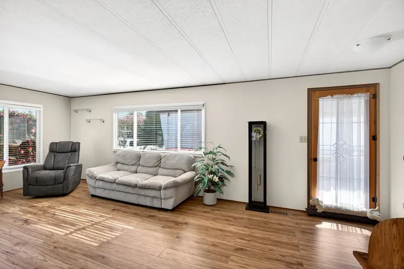 47 3031 200 STREET - photo 4 of 25