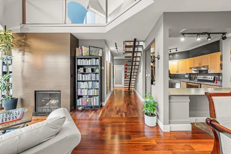 418 1150 QUAYSIDE DRIVE - photo 4 of 25