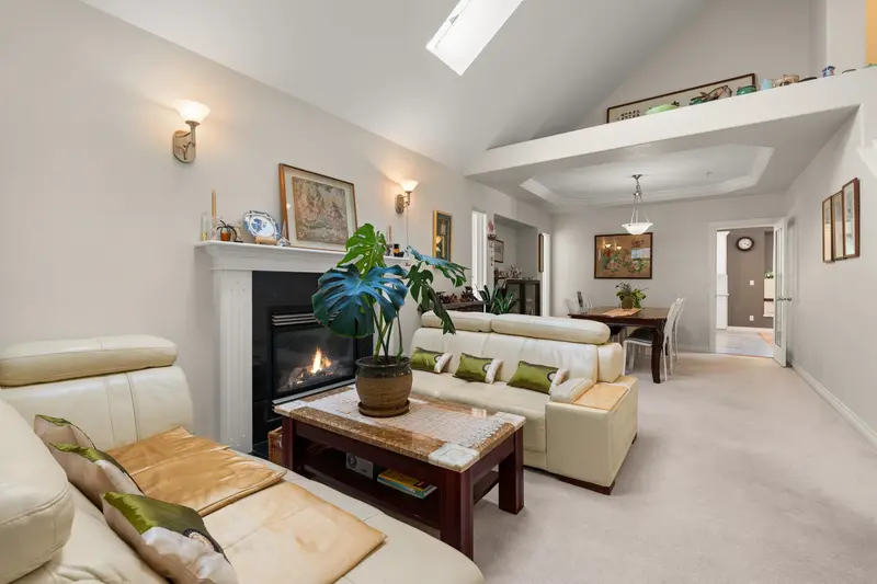 3234 OSBORNE STREET - photo 1 of 25