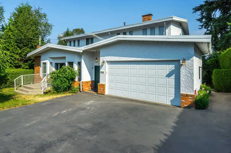 11481 97A AVENUE - photo 1 of 40