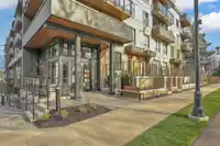 TH4 9456 134 STREET - thumbnail 2
