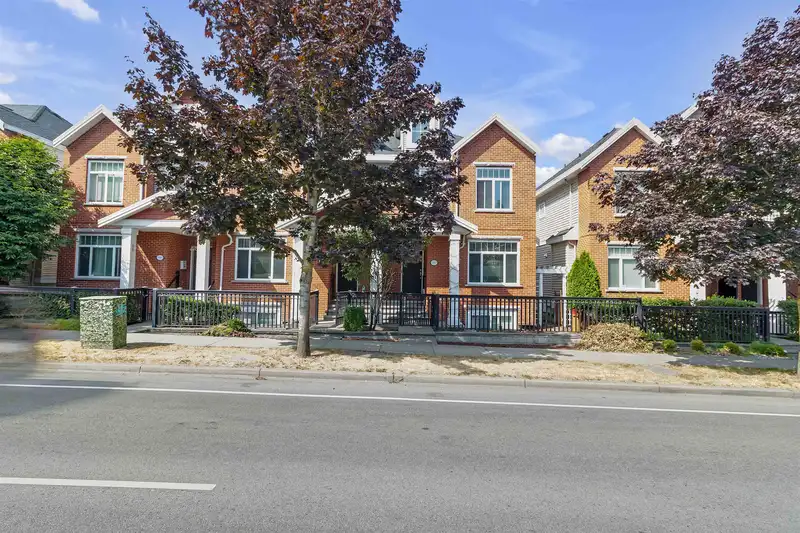 13971 64 AVENUE - photo 3 of 31