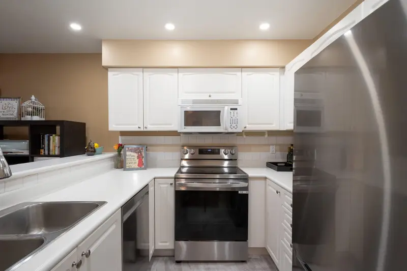 20 65 FOXWOOD DRIVE - photo 3 of 14