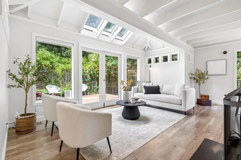 1255 DEER WALK - photo 4 of 25