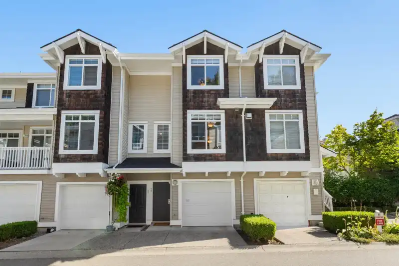 49 15030 58 AVENUE - photo 1 of 25