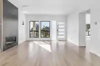 19045 61A AVENUE - thumbnail 4