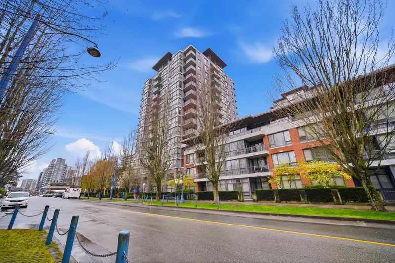 303 6331 BUSWELL STREET - photo 3 of 25