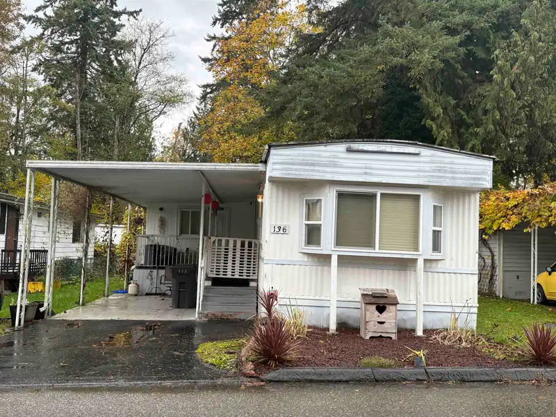 136 7790 KING GEORGE BOULEVARD - photo 3 of 32