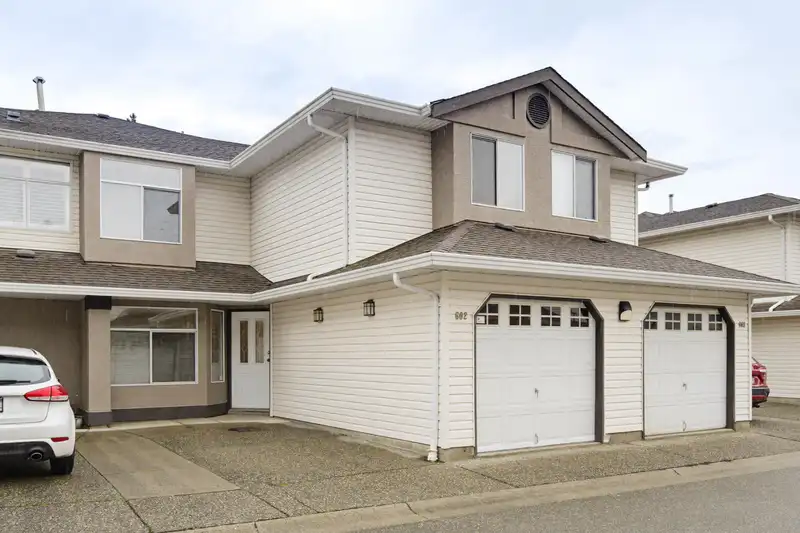602 8260 162A STREET - photo 1 of 39
