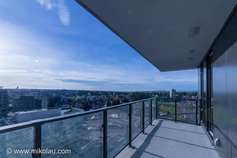 2202 9887 WHALLEY BOULEVARD - photo 4 of 18