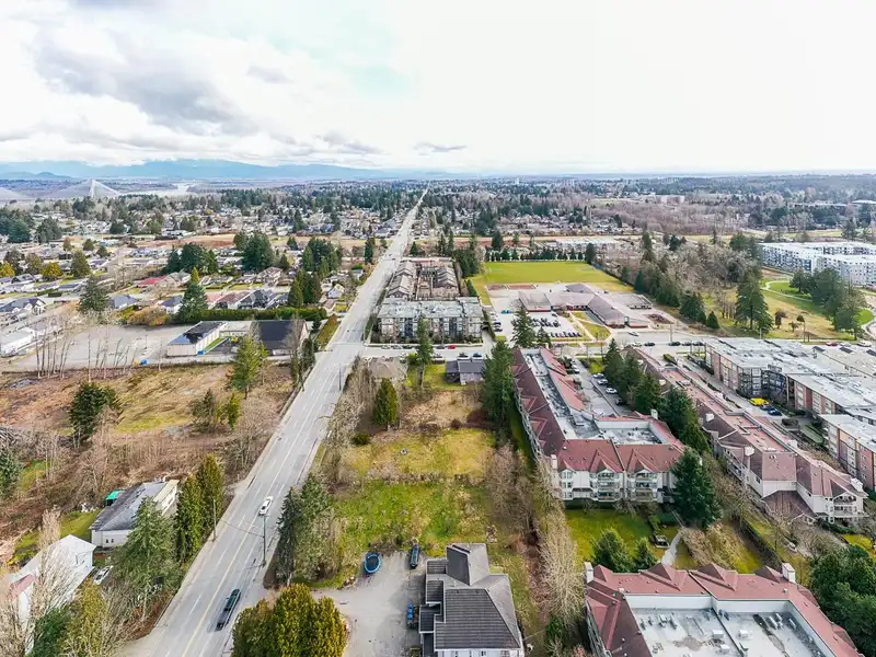 13878 108 AVENUE - photo 4 of 12
