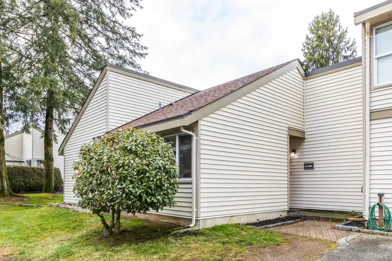 6180 E GREENSIDE DRIVE - photo 2 of 31