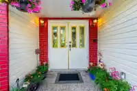 8879 141B STREET - thumbnail 4