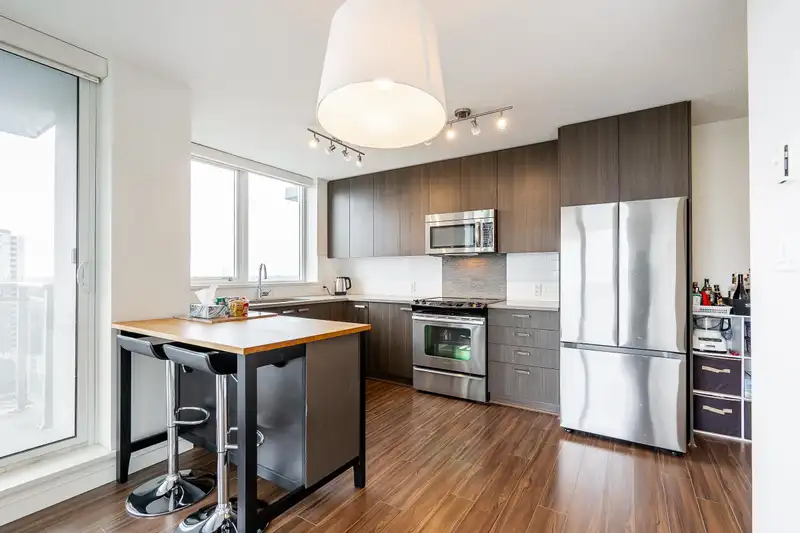 2609 13325 102A AVENUE - photo 4 of 30