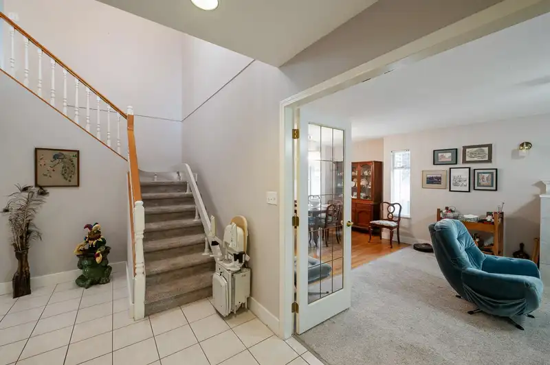 18186 CLAYTONWOOD CRESCENT - photo 2 of 40