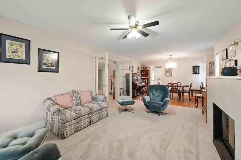 18186 CLAYTONWOOD CRESCENT - photo 3 of 40