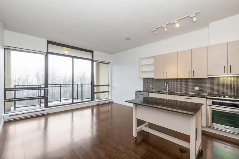 710 121 BREW STREET - photo 2 of 25