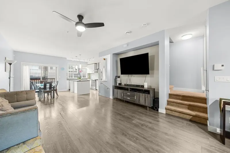 71 11305 240 STREET - photo 4 of 25