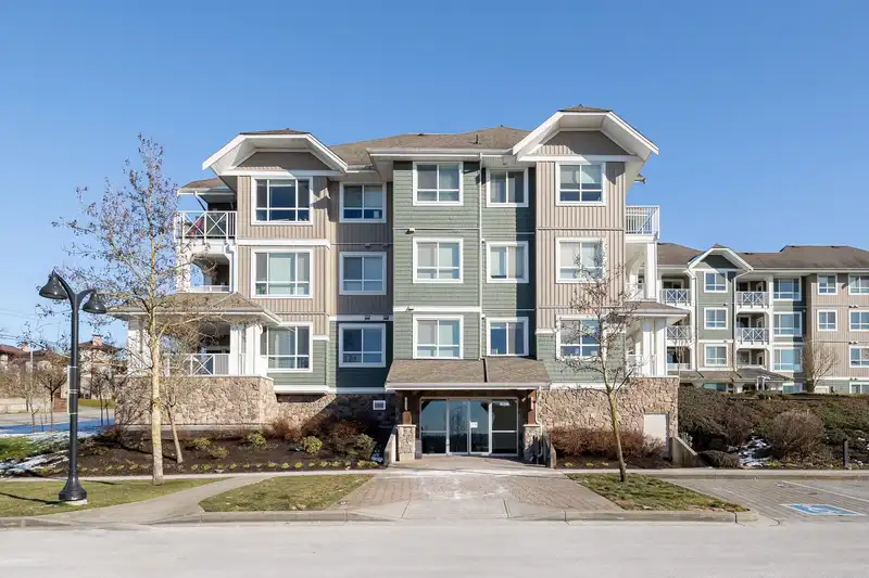 314 16398 64 AVENUE - photo 1 of 24