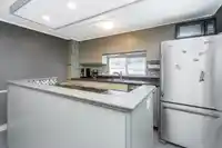 60 8266 KING GEORGE BOULEVARD - thumbnail 14