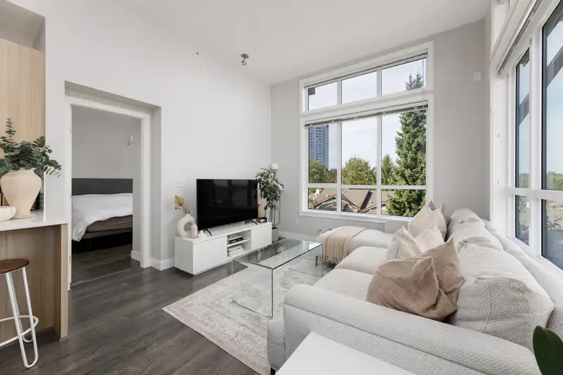 407 10477 154 STREET - photo 2 of 25