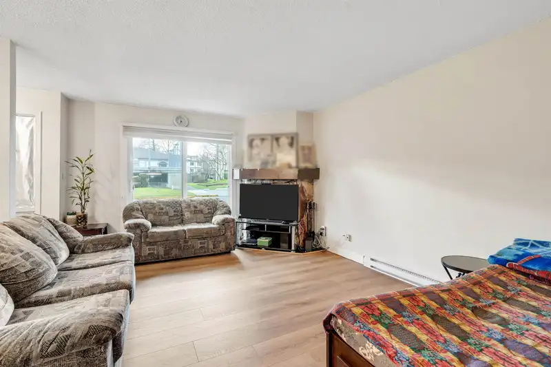 105 7116 133B STREET - photo 2 of 16