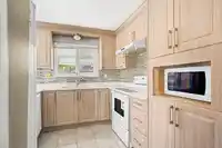 8076 139A STREET - thumbnail 8