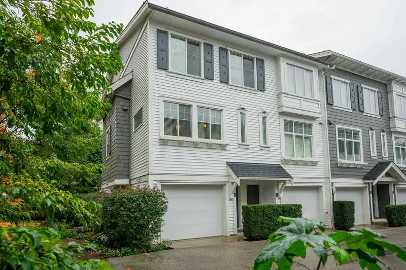 161 15230 GUILDFORD DRIVE - photo 1 of 29