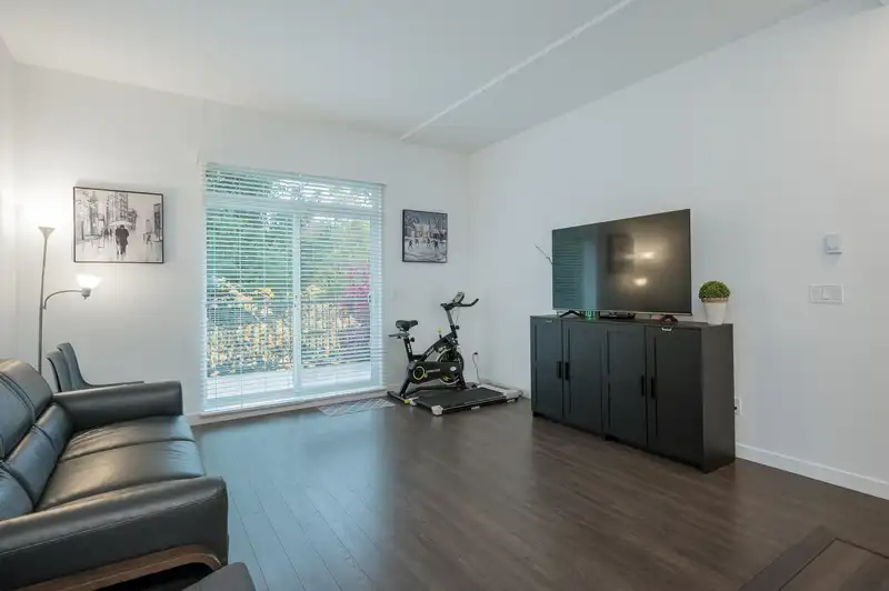 161 15230 GUILDFORD DRIVE - photo 3 of 29
