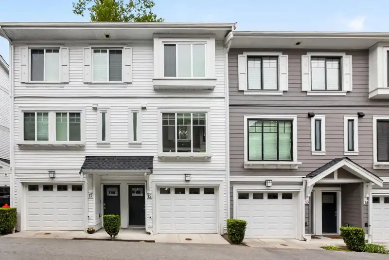 12 19299 64 AVENUE - photo 1 of 33