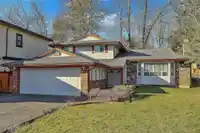 8947 URSUS CRESCENT - thumbnail 1