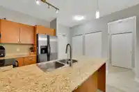 221 13733 107A AVENUE - thumbnail 4