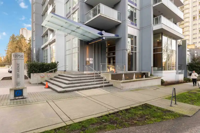 3301 13750 100 AVENUE - photo 1 of 24
