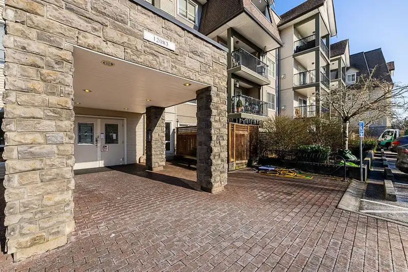 112 12083 92A AVENUE - photo 2 of 31